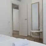 Apartamento Flateli Roger 6 *